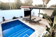 Vacker villa med privat pool, lounge och stor grillplats