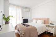 Modern Two-Bedroom Haven near Paleo Faliro Beach