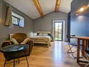 Studio du petit caillou en Drôme provençale , jacuzzi privatif en supplément