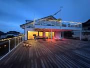 seeglueck SEESEHNSUCHT - Exklusive Ferienwohnung mit Kamin Whirlpool-Badewanne und Seeblick auf der Halbinsel Höri