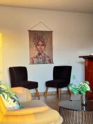 Gold Feather 2Bedroom Center Location and Pool