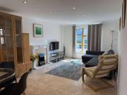 Luxury Two Bedroom Apartment in Bayswater