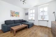 Comfortable Apartment Near the Old Town by Noclegi Renters