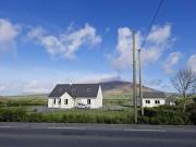 Villa Daffodil - Sleeps 2 & Stunning Seaside Views