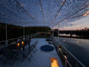 Péniche Amadeus conviviale et cosy , proche de Disney et de Paris