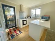 Brand new, close to hospital, plenty of parking sapces