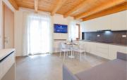 Nice Apartment In Peschiera Del Garda