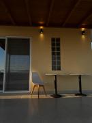 Top-Floor Apartment: Amazing City & Sea View