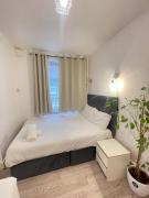 2 bedroom flat ground floor NW1