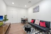 Cozy Kambah 1 Bedroom Near Shops & Parks