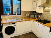 Spacious 3 Bedroom House with Parking in Taunton Spacious 3 Bedroom House with Parking in Taunton