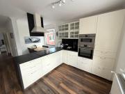 PrimeLoft Igel - Balkon - zentrale Lage - große Küche - stilvoll & modern - bis 6 Pers - mit Parkplatz