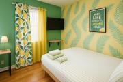 Lemon Vibes room in Guesthouse
