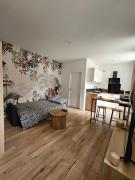 LAuthentique, Studio 1