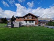Family-friendly apartment with Alpine view