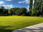 Glamping tent in oase van groen