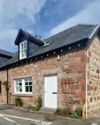 North Coast Property - Avoch Beach House - Luxury house with sea views