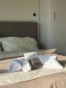 Studio 7C at One Regis