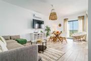 Seabreeze Apartment - Your Beachside Getaway Seabreeze Apartment - Your Beachside Getaway