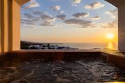 Top Oia