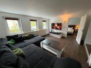 PrimeLoft Hirsch - gemütlich & geräumig - bis 4 Pers - eigener Eingang & Parkplatz - 84qm im EG
