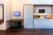 Bright & Airy Studio in Central Hastings by Beach Bright & Airy Studio in Central Hastings by Beach
