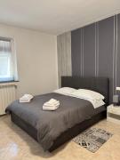 Serravalle Shop&Stay