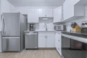 Cozy & Spacious 2BR at Stampede w Parking and AC