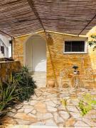 Villa Aspros - traditionell, ruhig und strandnah