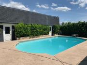 Massive 4 Bedroom House with Pool