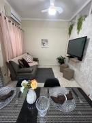 - Studio - com ar condicionado-5 Hospedes, a 50 metros dos melhores bares e restaurantes com musica ao vivo 3 quadras da Praia