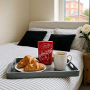 Comfy 2BR Flat - Free Parking - Near City Centre