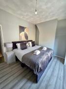 St Helens Central, 2 Bed , Long Stays OFFERS , Contractors , Relocations , Families , Sleeps 4 St Helens Central, 2 Bed , Long Stays OFFERS , Contractors , Relocations , Families , Sleeps 4