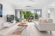 Le Court 4 Noosa - Stylish apartment, walk to beach and shops