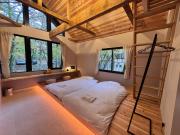 8Lantern サウナ付き民泊で日本10位 最大10名 大きな窓とウッドデッキの一体感 2025年完成 BBQ 貸し切り宿