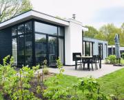 Exklusives Chalet am Veluwemeer im Europacs Bad Hoophiuzen