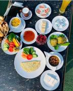 Star pyramids view inn Star pyramids view inn