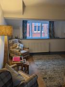 Flat over craft & wool shop! Pwllheli town centre