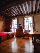 Appartement de Charme sur lÎle Saint-Louis - Élégance & Authenticité au Cœur de Paris