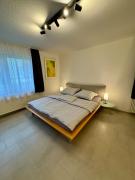 Komplette Wohnung mit eigenem Zugang