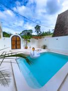 Casa Del La Luna by Nginapsini