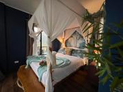 Romantic Eco Sanctuary Off-Grid Mountain Retreat