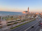 Spacious apartment beachfront city center