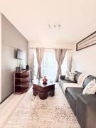 Dream Orchards Broadacres Apartment