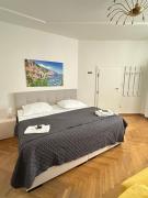 DATRI Petite Suite 1 - 3