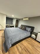 Spacious Modern Soho Brooklyn Apartment Alam Sutera