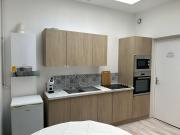 Appartement rénové, RDC, proche commodités