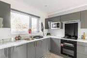 Come & unwind in Charming 5 Bed House in Blackburn