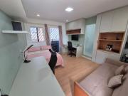 Microcasa completa confortavel e bem localizada