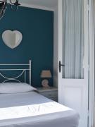 Renovated house 400 meters from the sea with parking